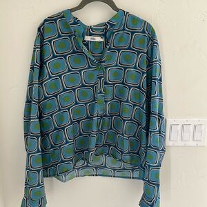 0039 Italy 100% cotton colorful shorter long sleeve “Janice” blouse.Large